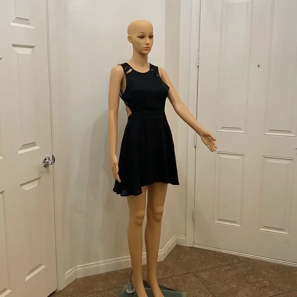 Fora Little Black Dress Fit & Flare Scoop Neck Short Sleeve Backless Zip Skirt